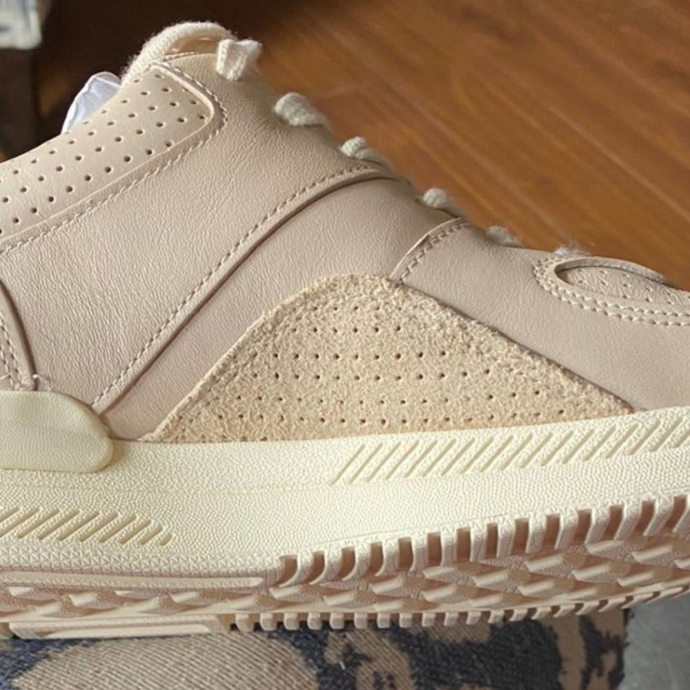 NWT Everlane Trainer